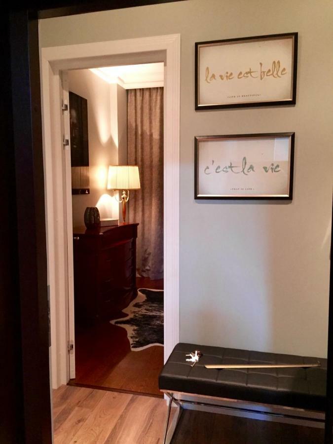 Altbauwohnung Im Herzen Von カールスルーエ エクステリア 写真