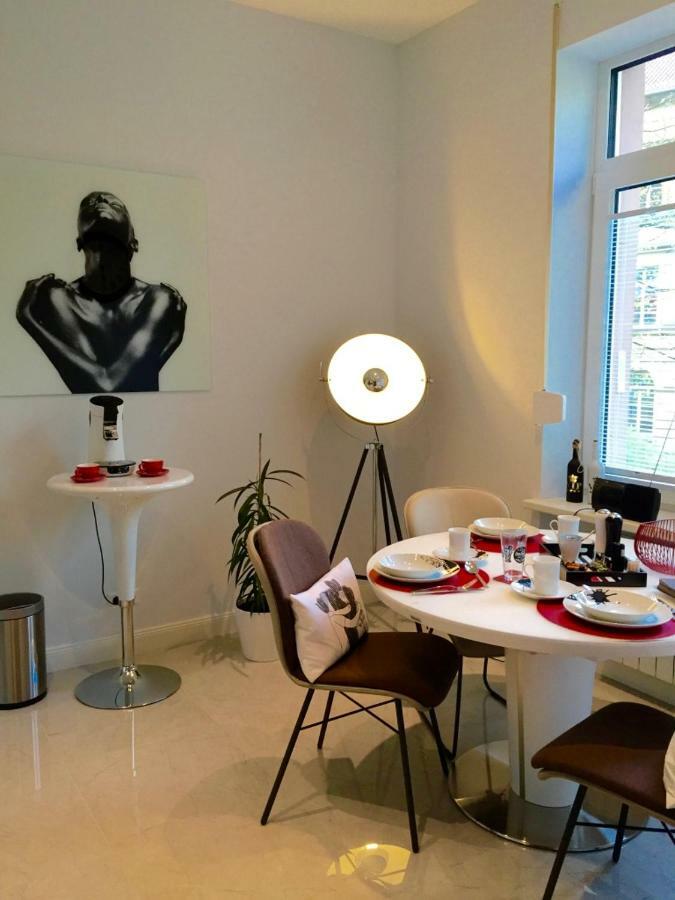 Altbauwohnung Im Herzen Von カールスルーエ エクステリア 写真